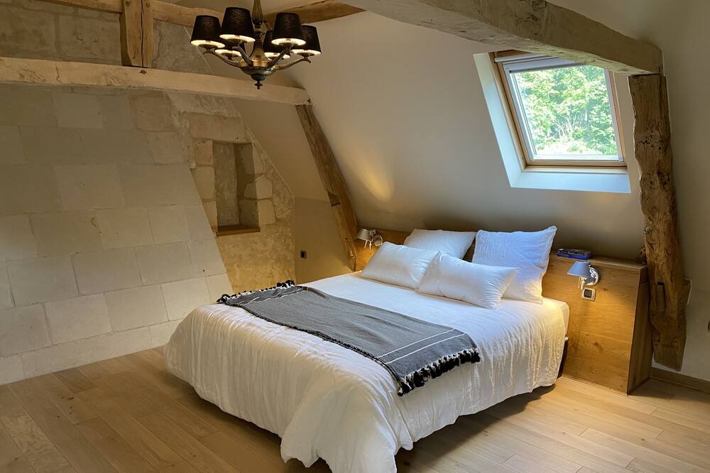 Photo of Bedroom in Gennes-Val-de-Loire