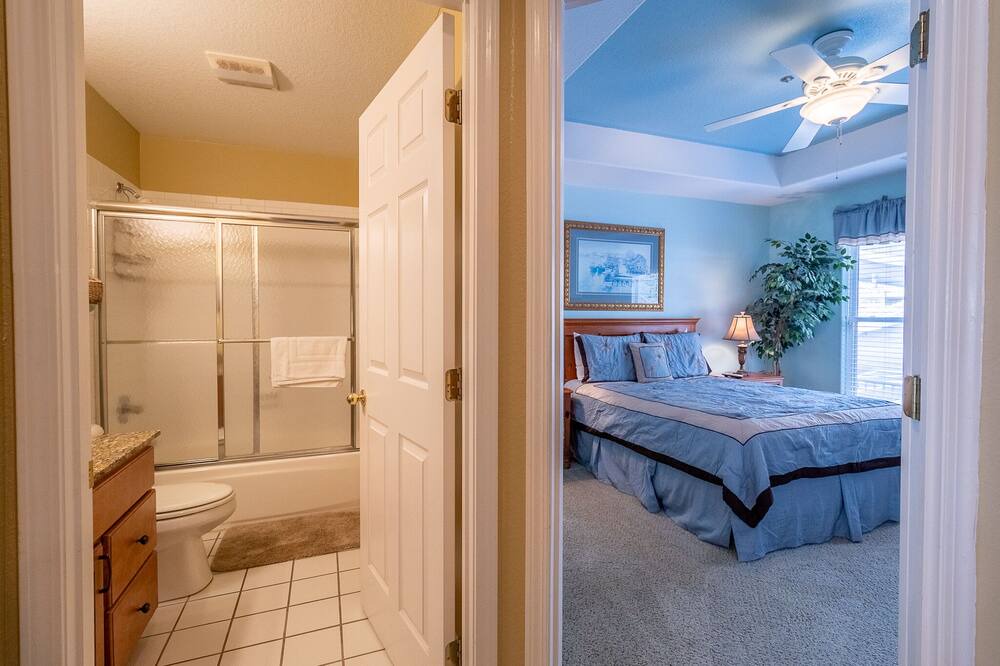 Photo of Bathroom in Lake Ozark