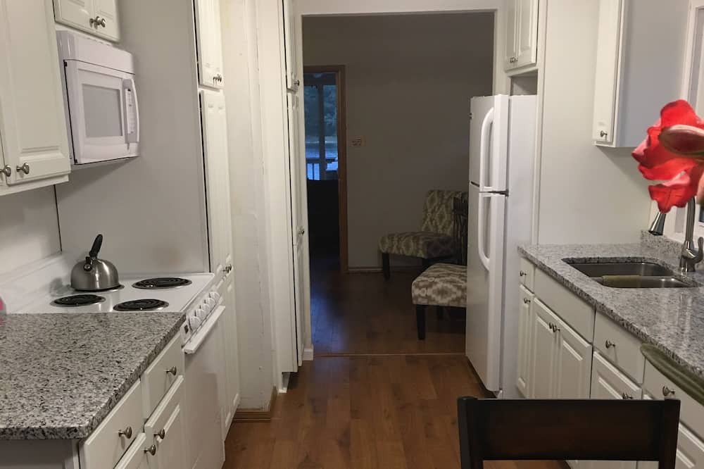 Photo of Kitchen in Idlewild