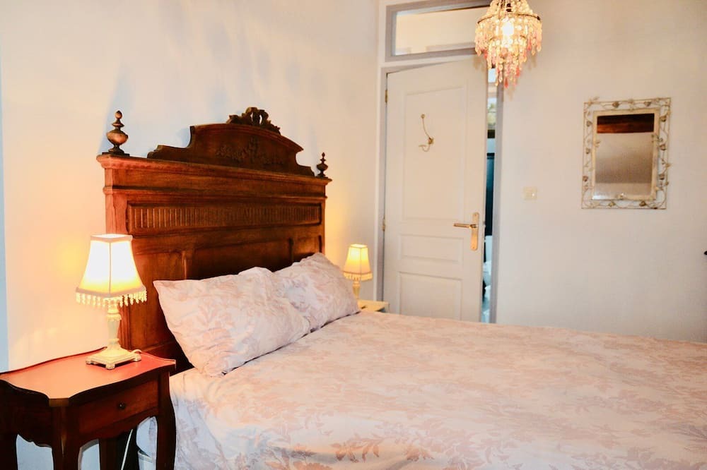 Photo of Bedroom in Bellegarde-du-Razes