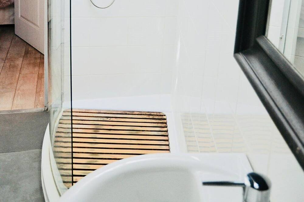 Photo of Bathroom in Alaigne