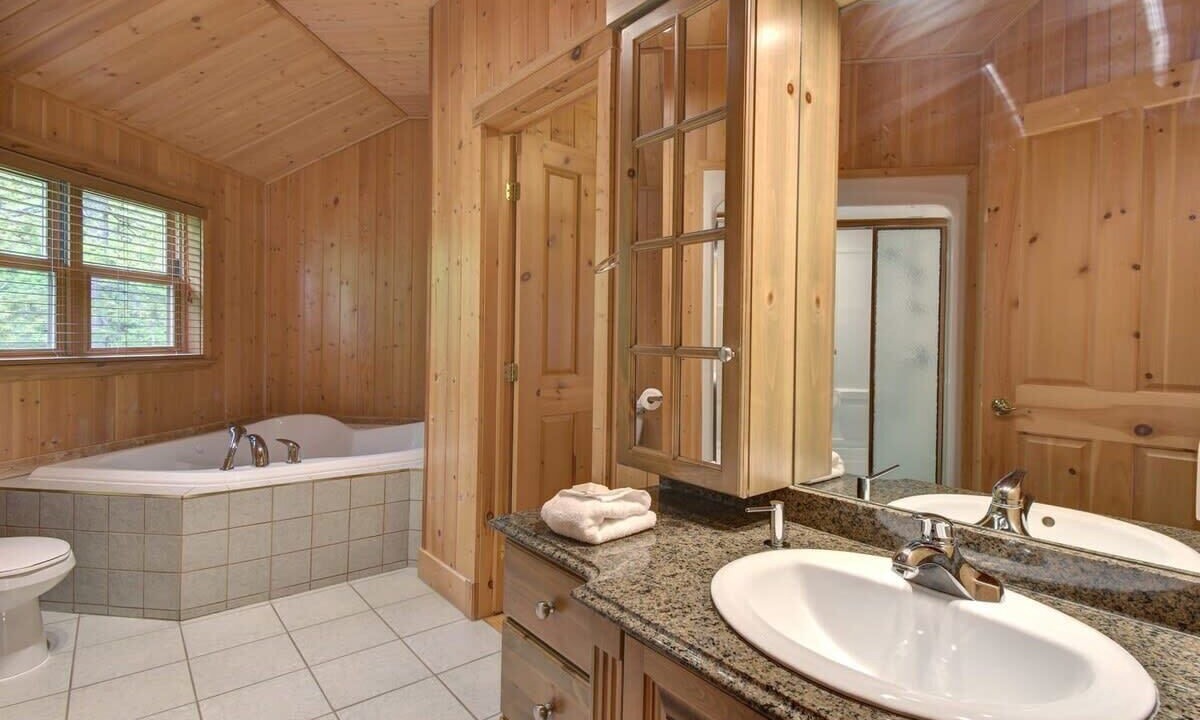 Photo of Others in Fiddler Lake Resort