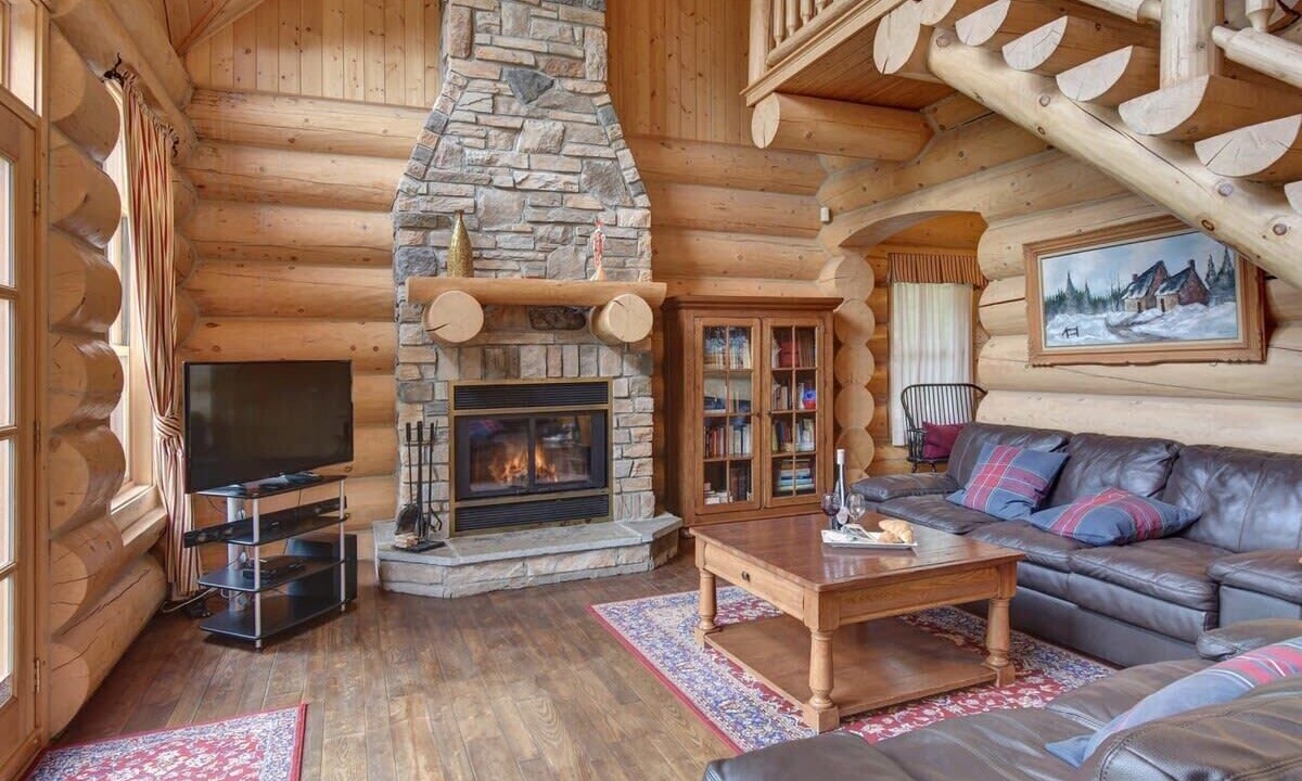 Photo of Livingroom in Fiddler Lake Resort