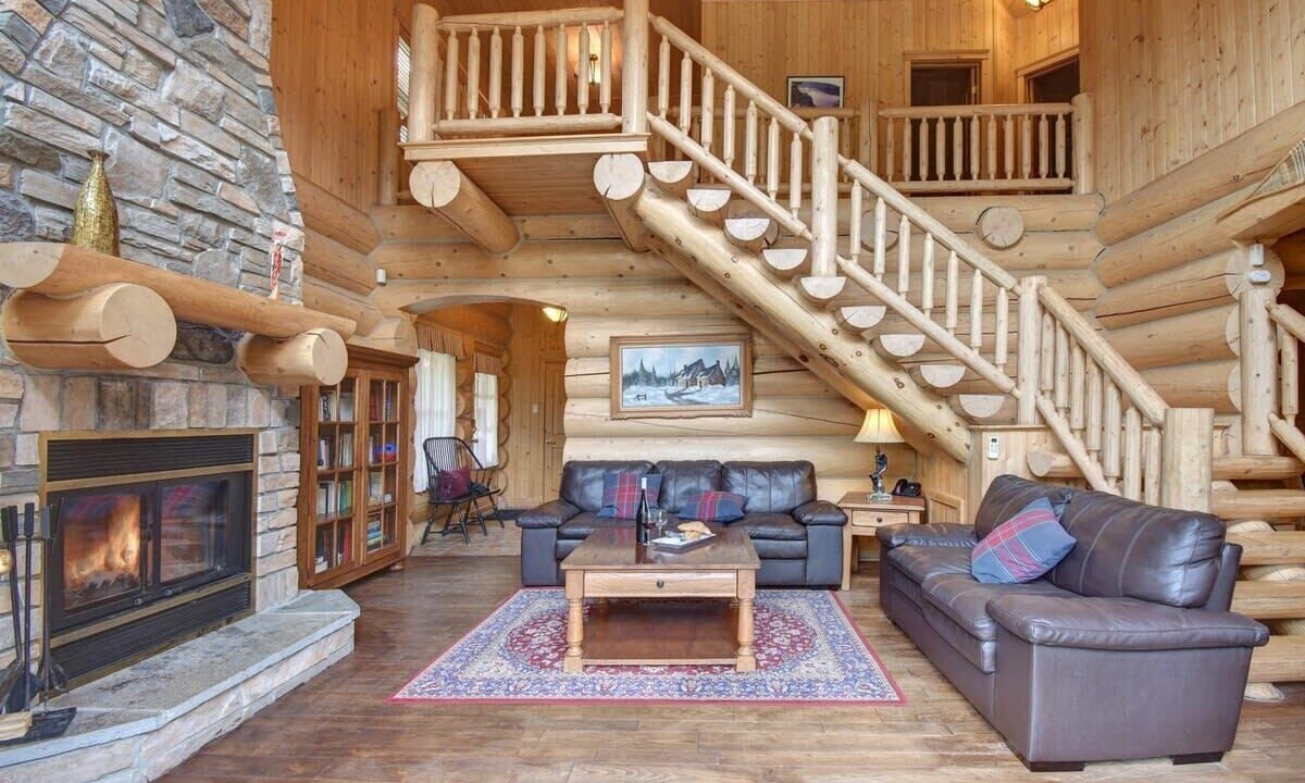 Photo of Livingroom in Fiddler Lake Resort