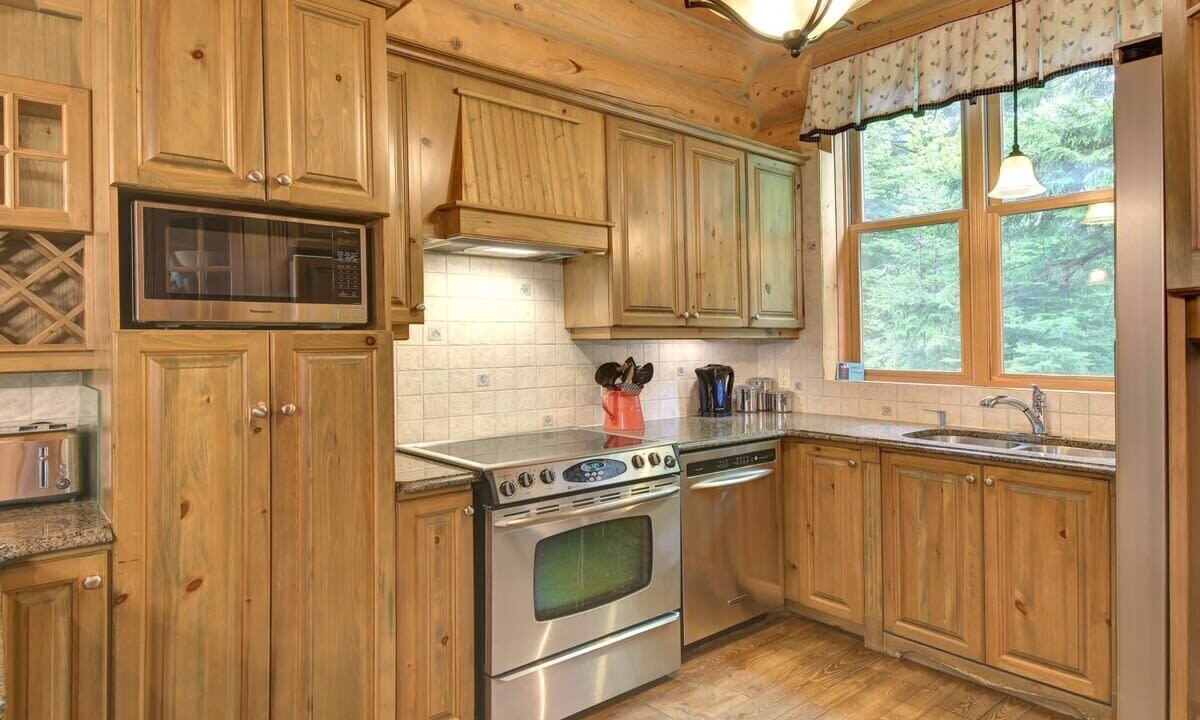 Photo of Kitchen in Fiddler Lake Resort