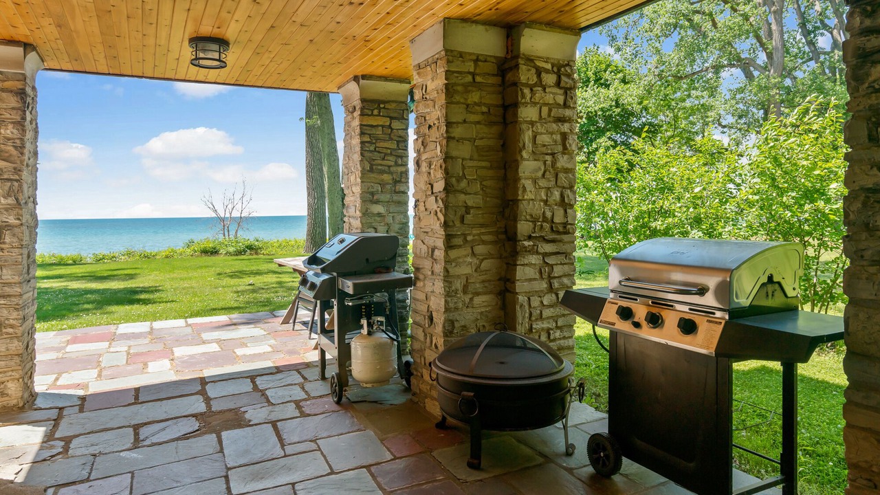 Photo of Patio Balcony in Fort Erie