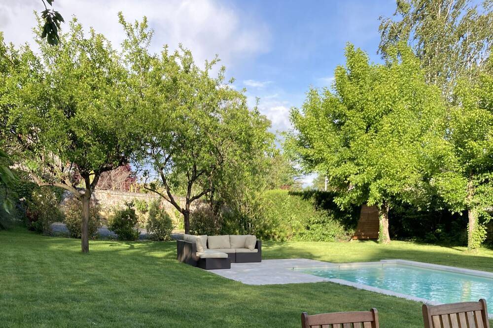 Photo of Patio Balcony in Cinq-Mars-la-Pile