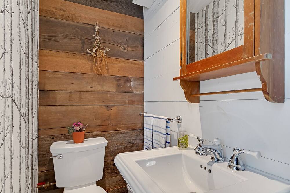 Photo of Bathroom in Dunsford