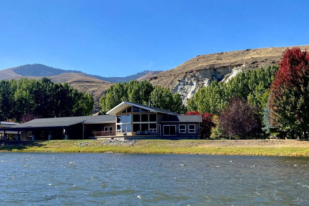 Photo of Others in Carmen