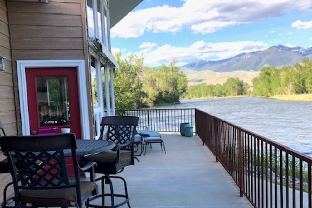 Photo of Others in Carmen