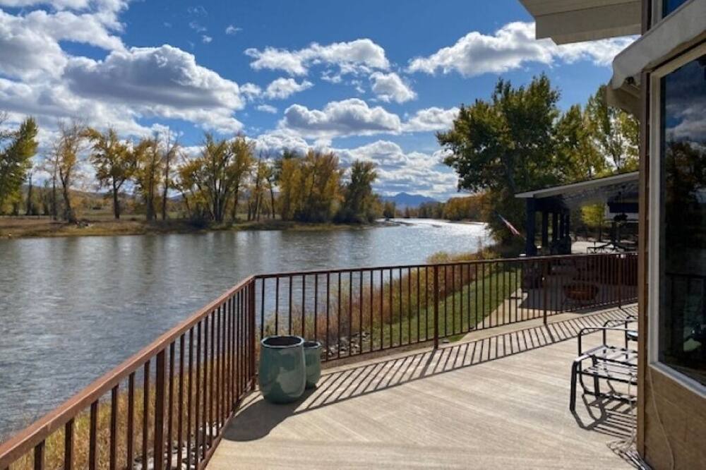 Photo of Others in Carmen