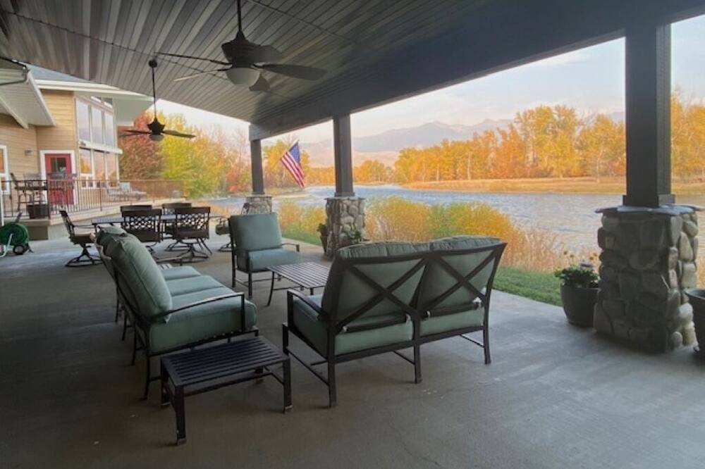 Photo of Others in Carmen