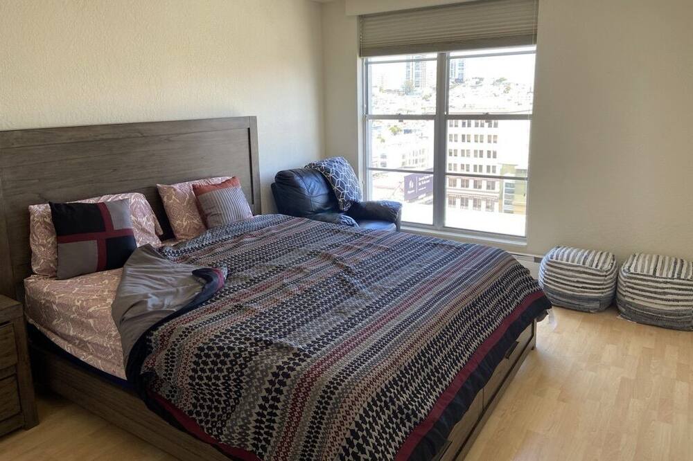 Photo of Others in Pacific Heights