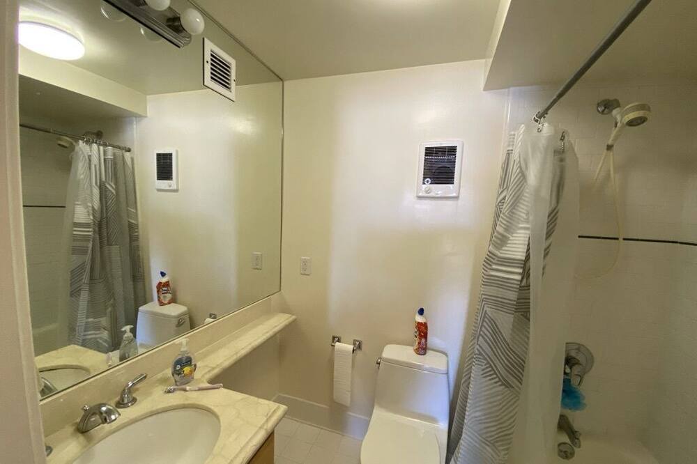 Photo of Bathroom in Pacific Heights