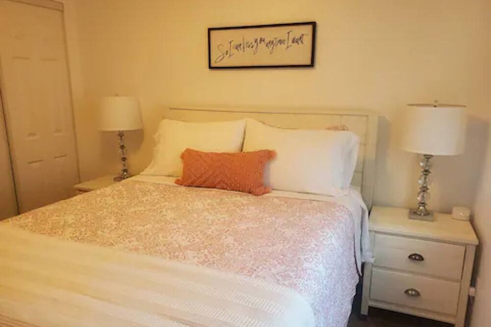 Photo of Bedroom in West Stayton