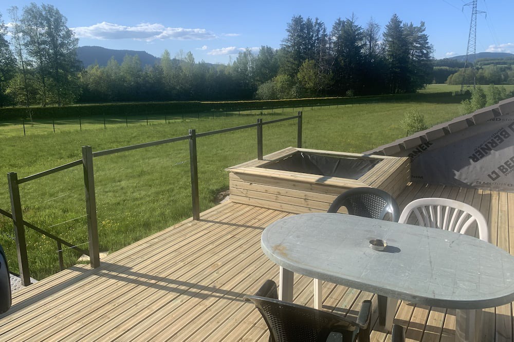 Photo of Patio Balcony in Mesnil Sous Les Cotes