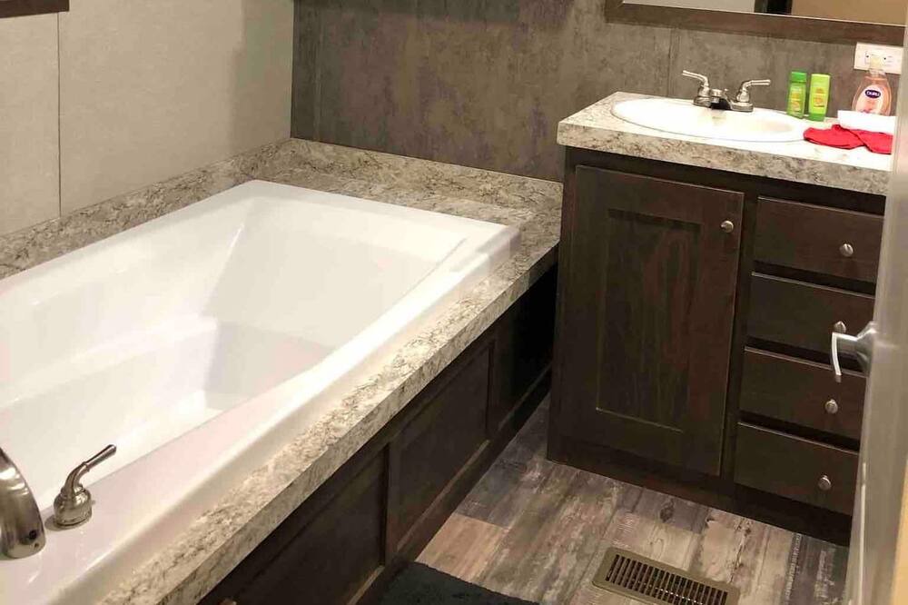 Photo of Bathroom in Gordonville