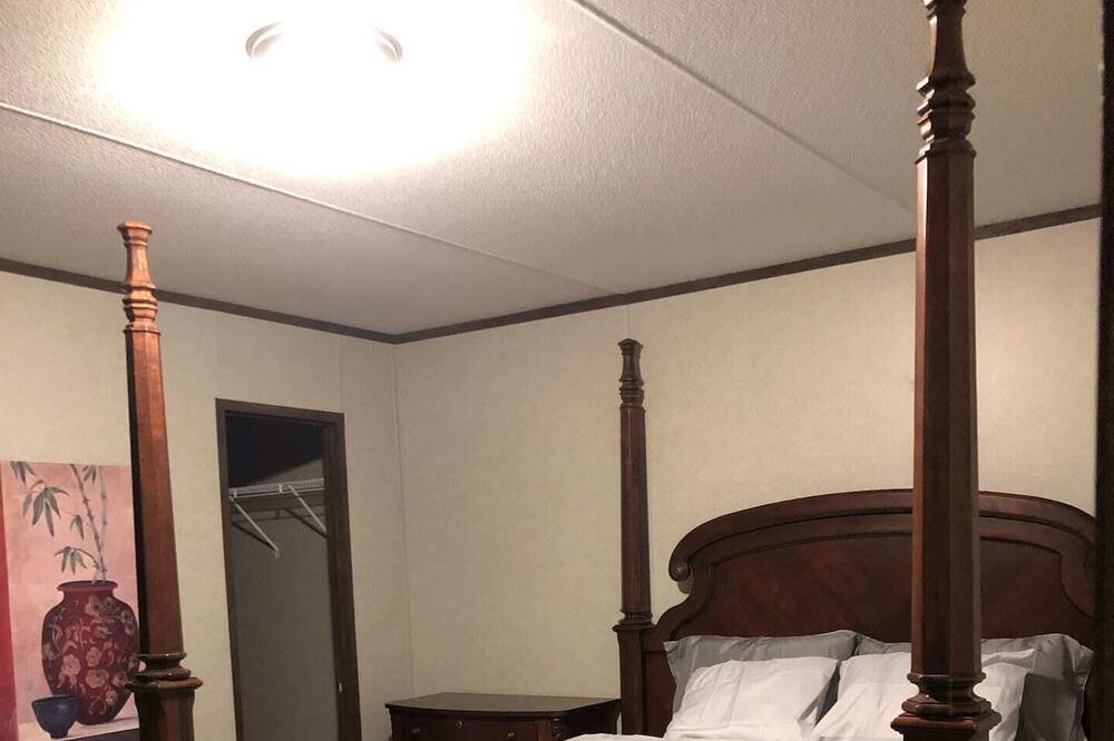 Photo of Bedroom in Gordonville