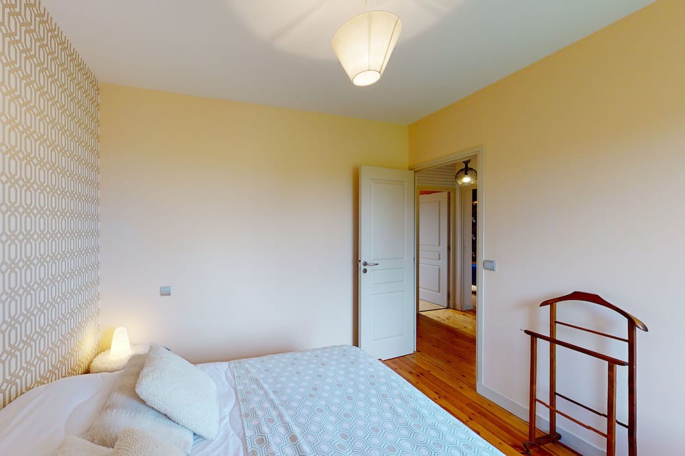 Photo of Bedroom in Courson