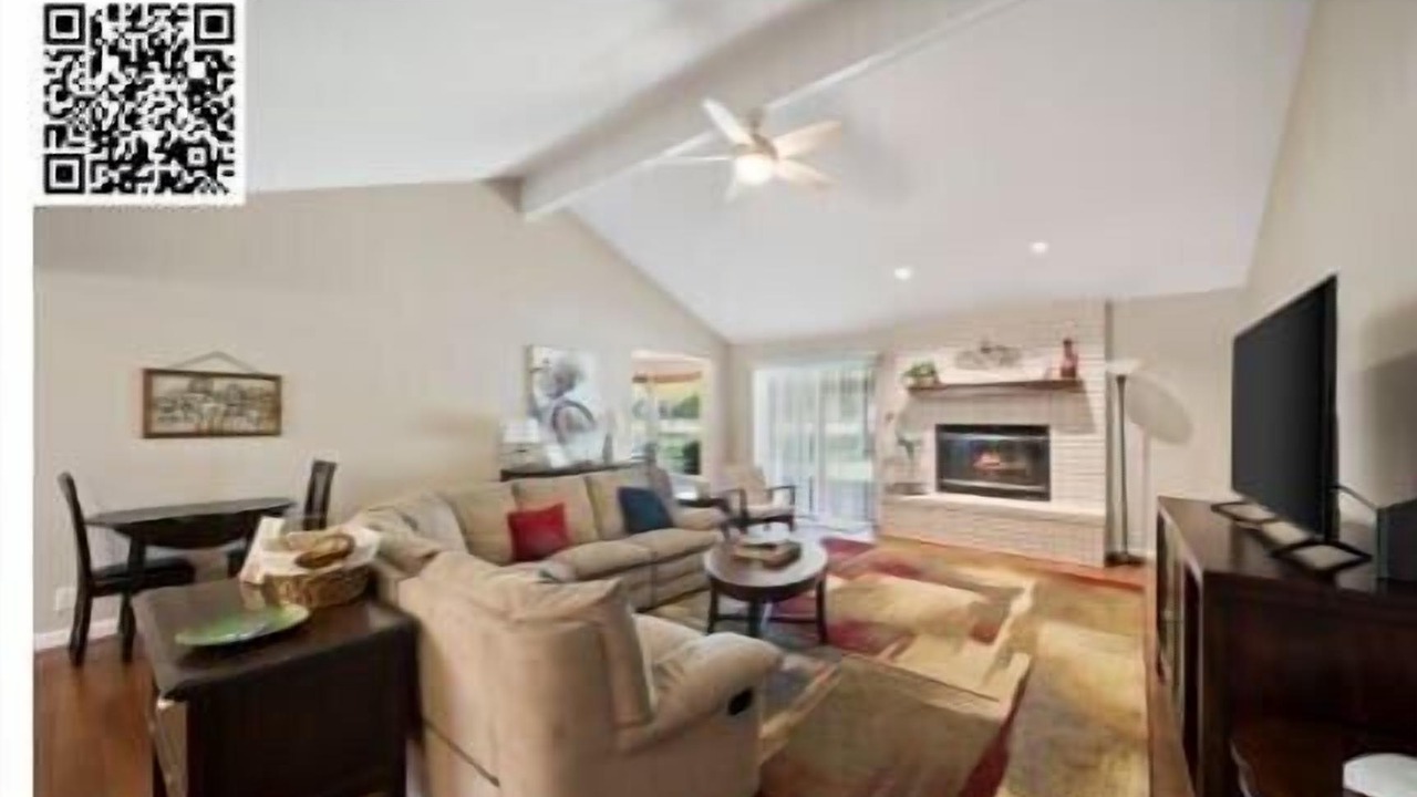 Photo of Livingroom in Broken Arrow