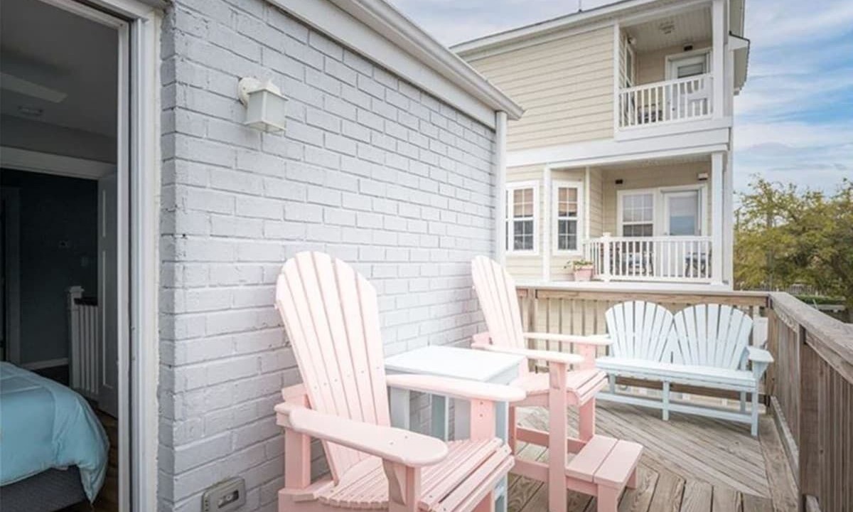 Photo of Outdoor in Chic's Beach
