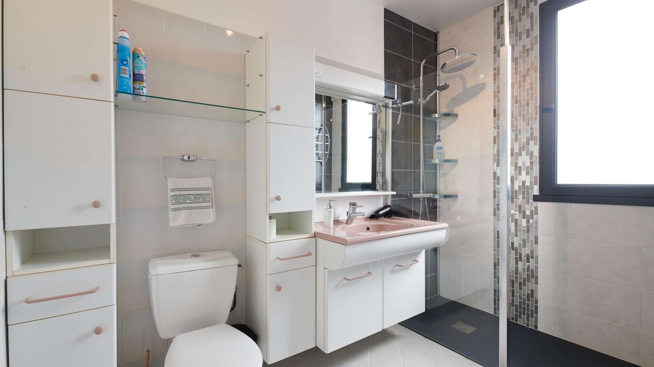 Photo of Bathroom in Cholet