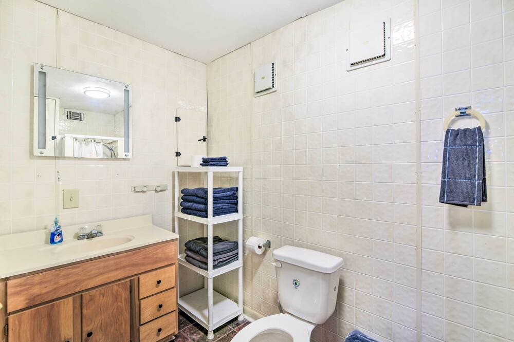 Photo of Bathroom in Surfside Beach