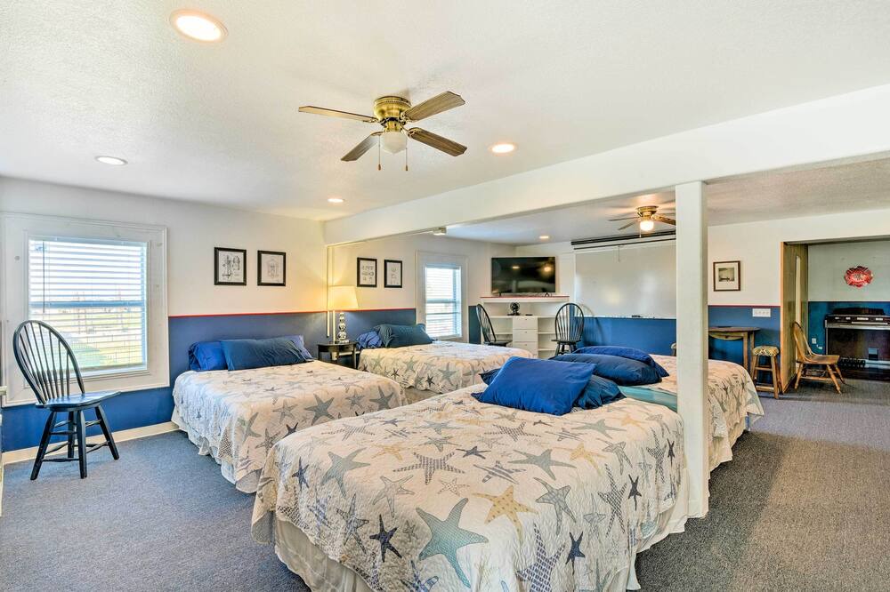 Photo of Bedroom in Surfside Beach