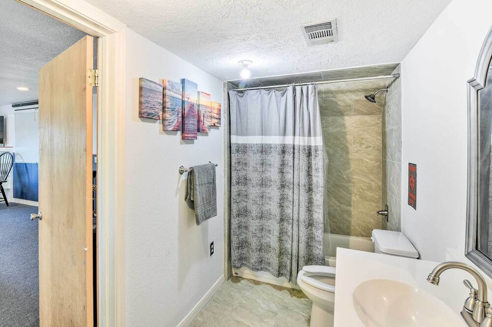 Photo of Bathroom in Surfside Beach