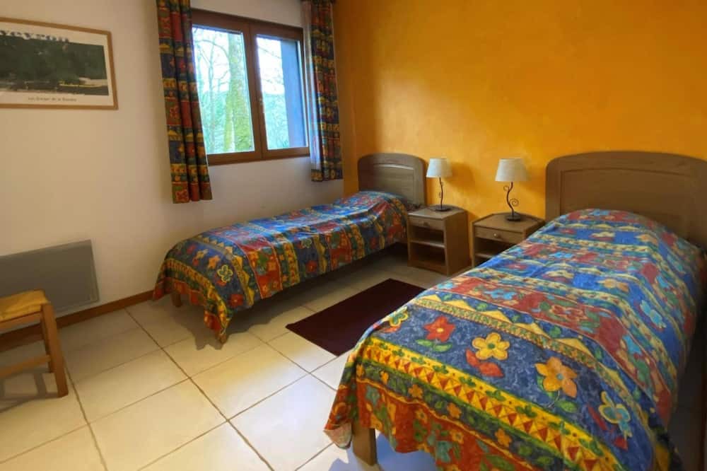 Photo of Others in Connac