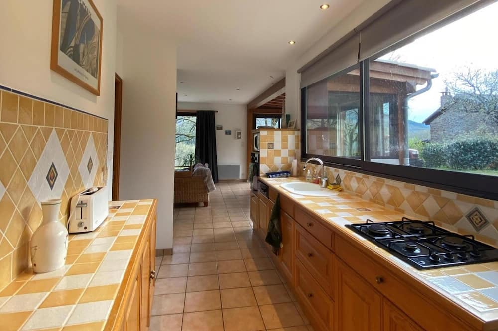 Photo of Others in Connac