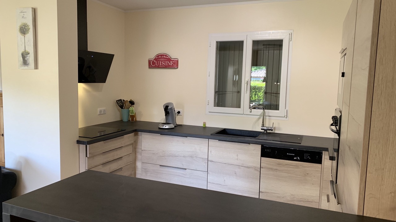 Photo of Kitchen in Comps