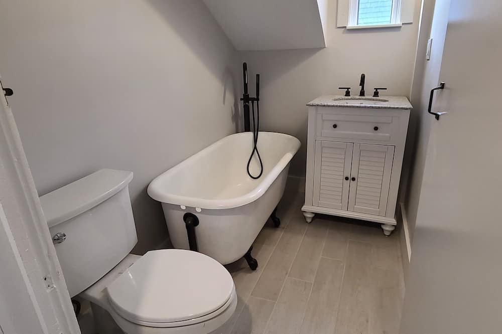 Photo of Bathroom in Minot