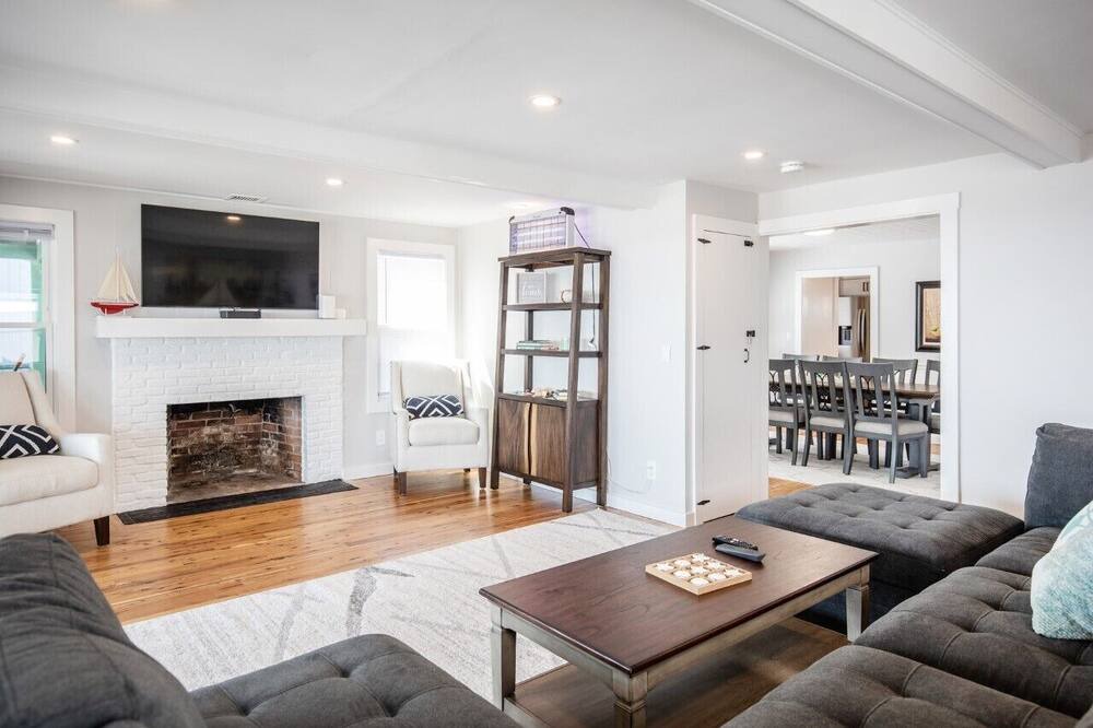 Photo of Livingroom in Minot