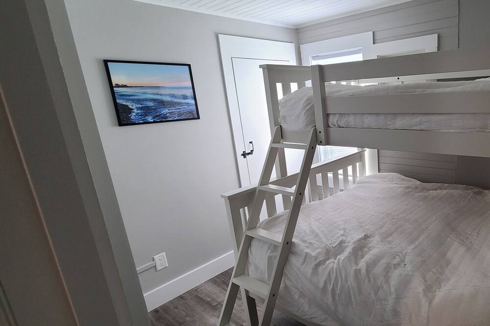 Photo of Bedroom in Minot