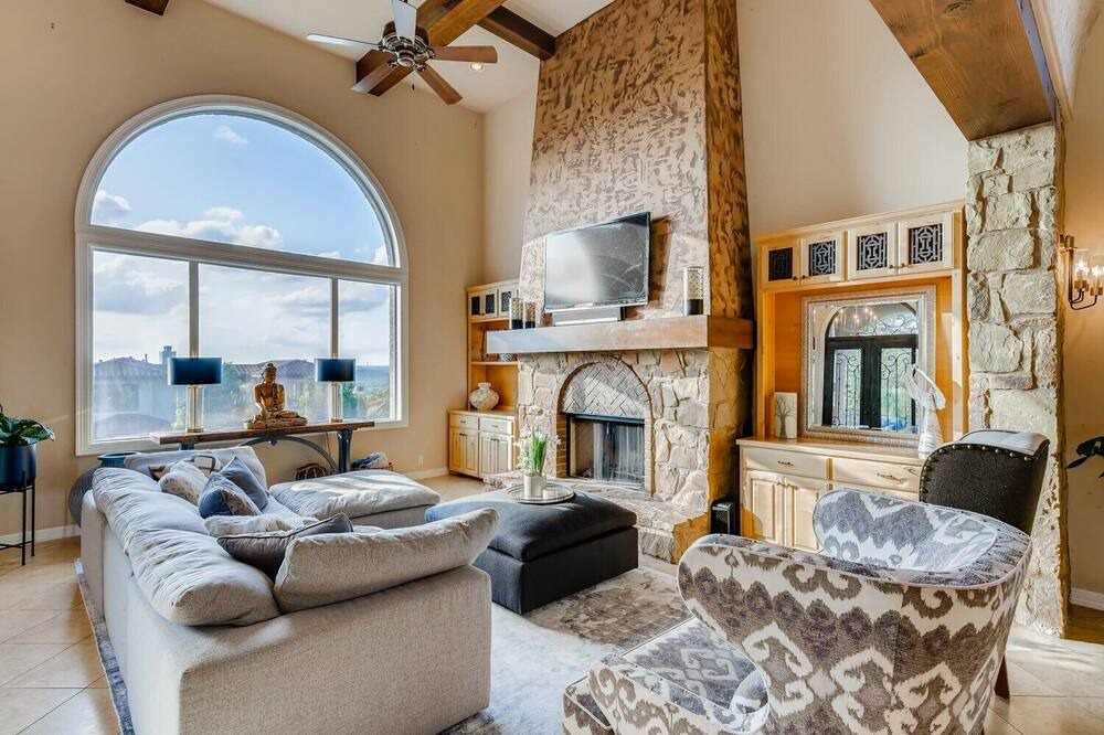 Photo of Livingroom in Lake Pointe