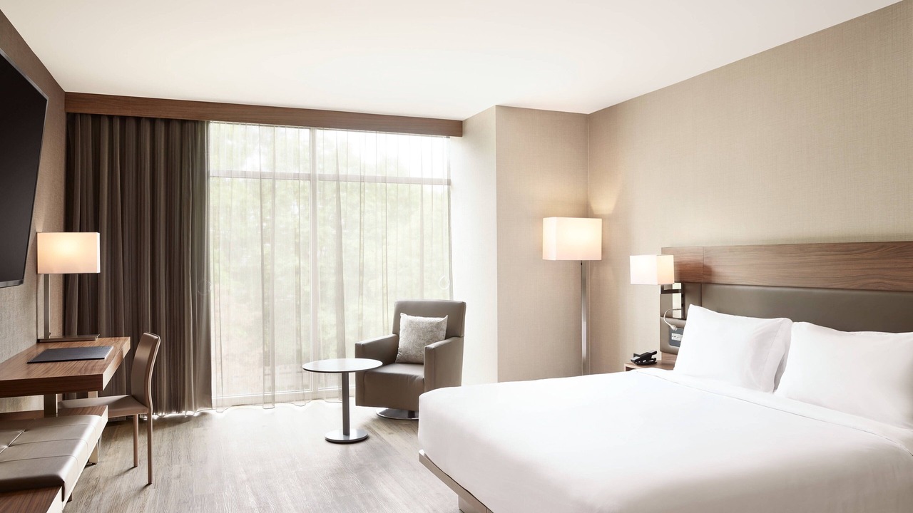 Photo of Bedroom in Dunwoody