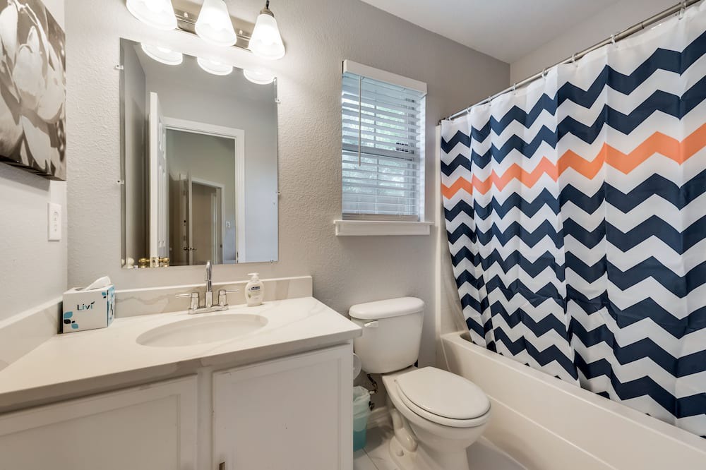 Photo of Bathroom in West Dallas