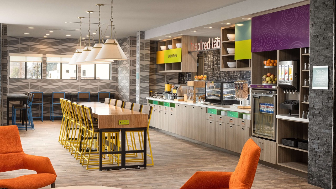 Photo of Others in Larkspur