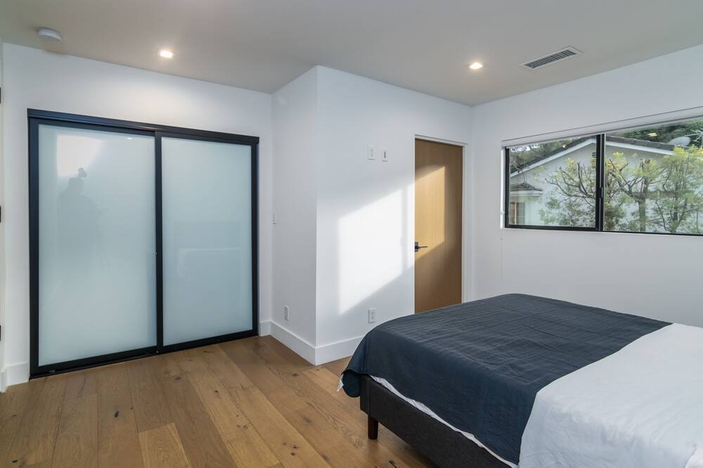 Photo of Bedroom in Encino