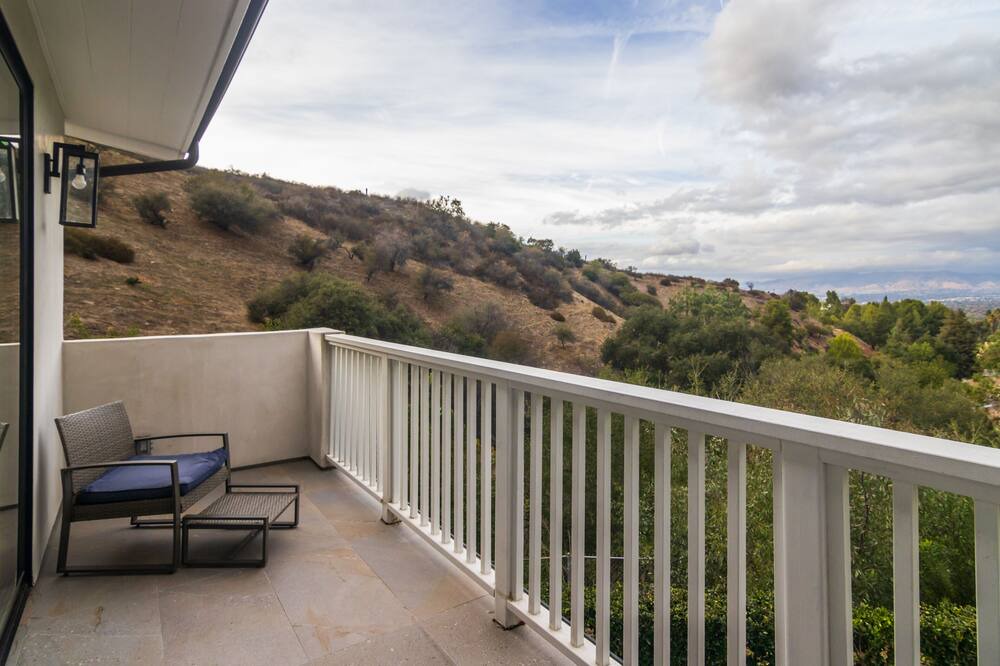 Photo of Patio Balcony in Encino