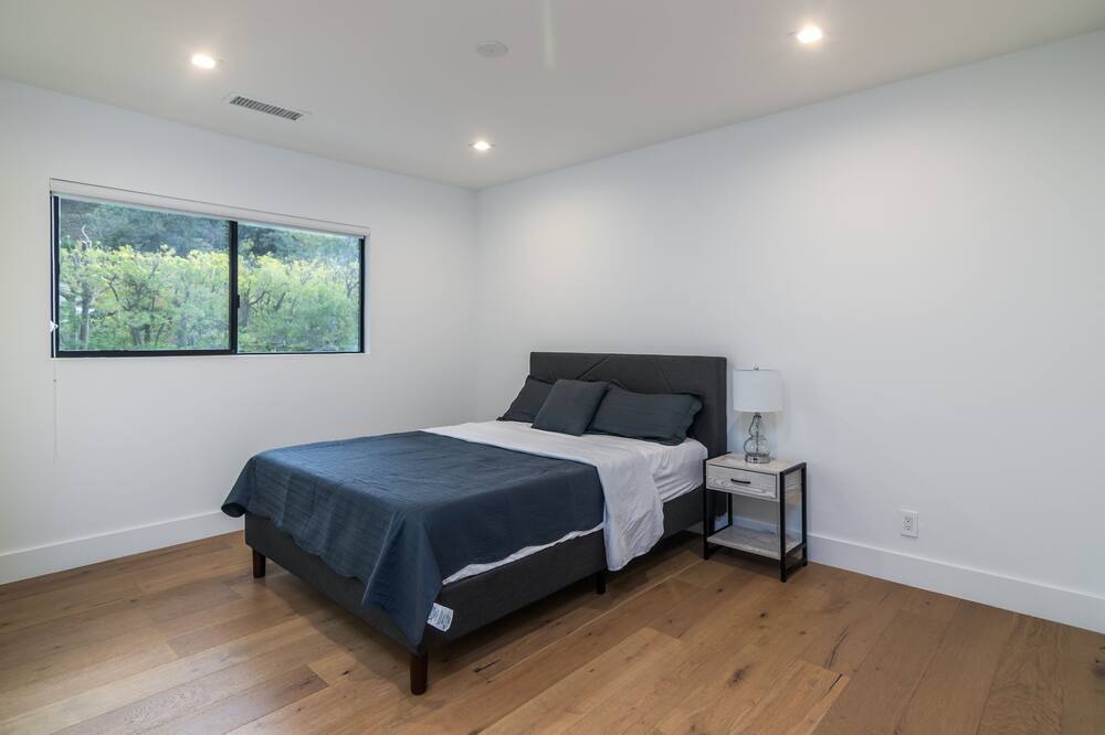 Photo of Bedroom in Encino