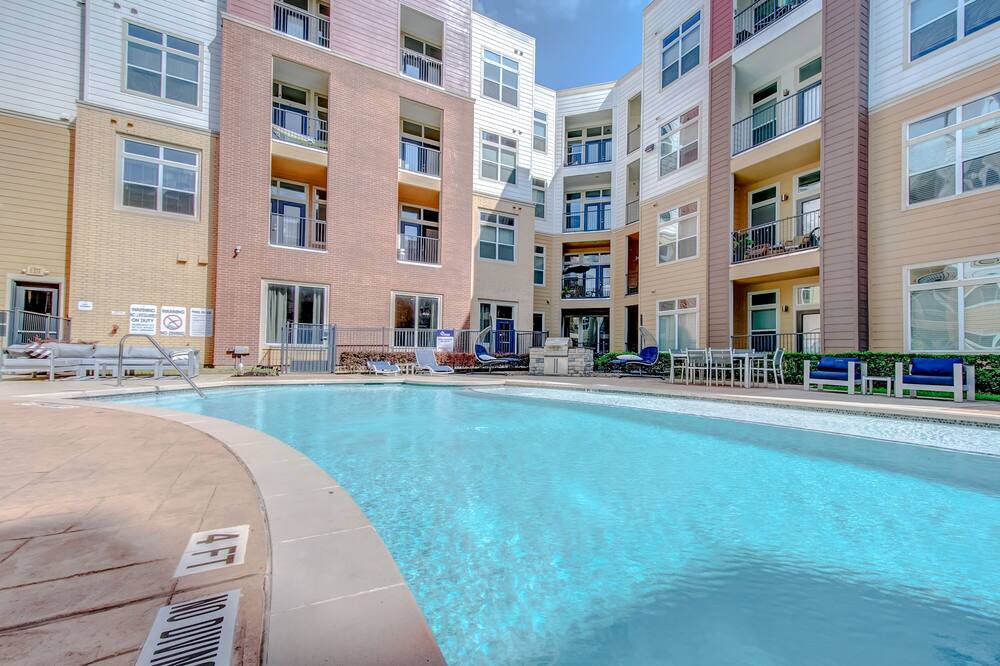 Photo of Outdoor in South Main