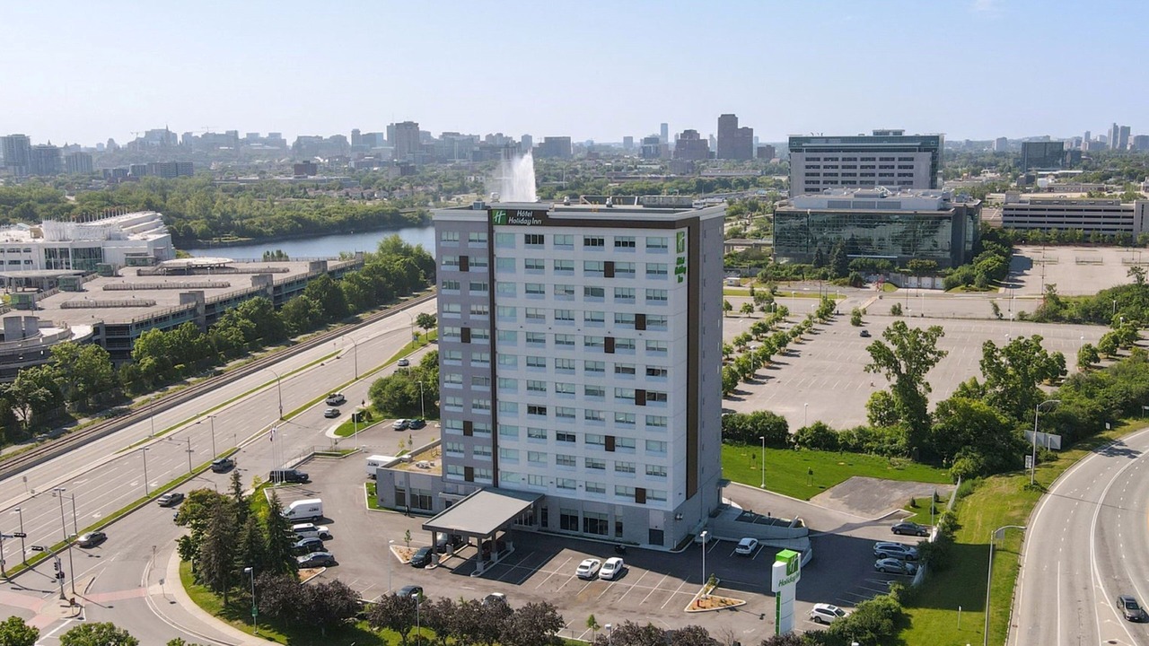 Photo of Outdoor in District Saint - Raymond - Vanier
