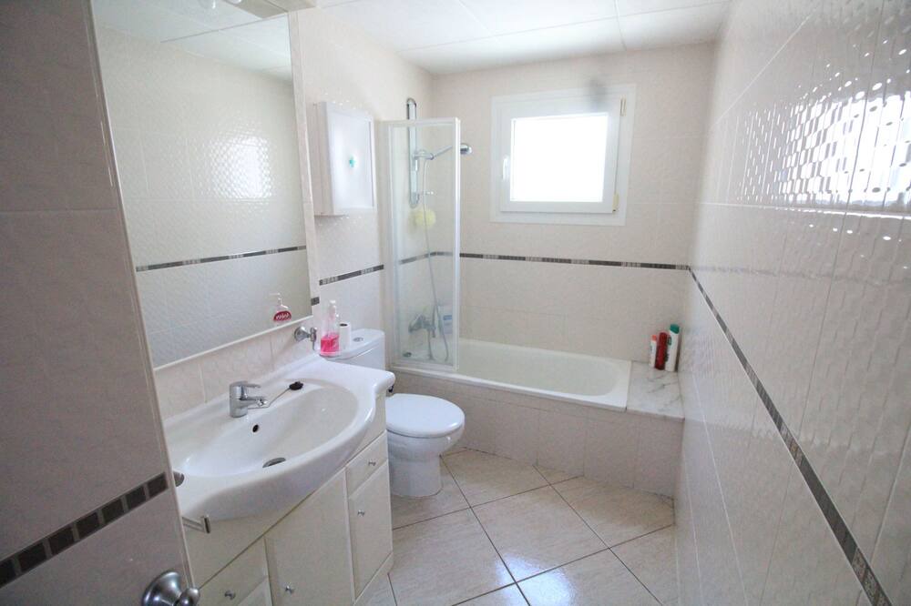 Photo of Bathroom in Torroella de Montgri
