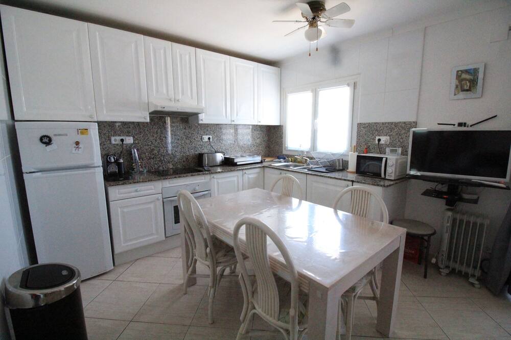 Photo of Kitchen in Torroella de Montgri