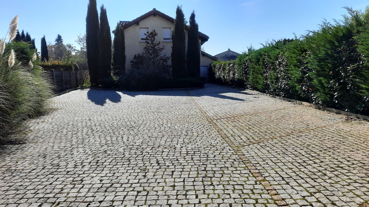 Photo of Outdoor in Proulieu