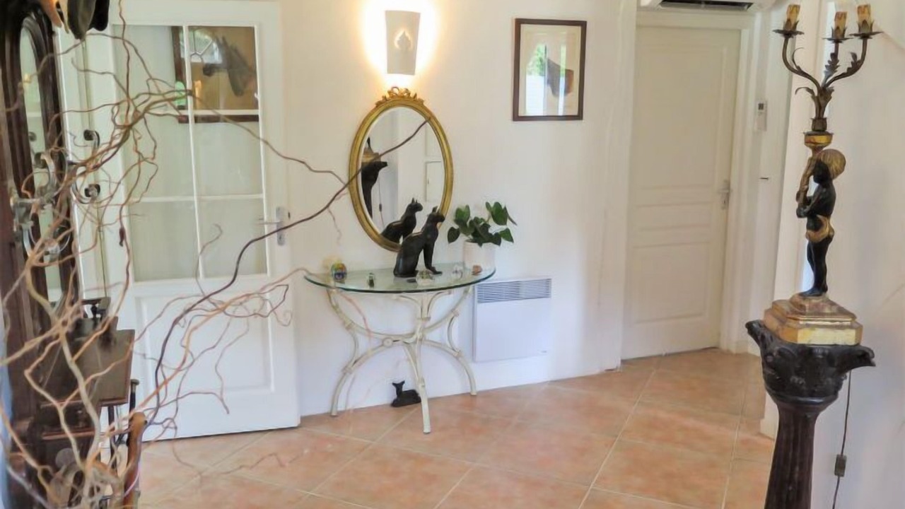 Photo of Others in Losse