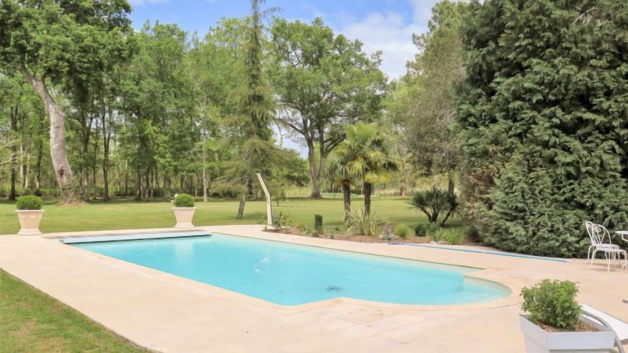 Photo of Outdoor in Losse