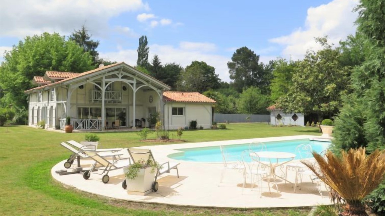 Photo of Outdoor in Losse